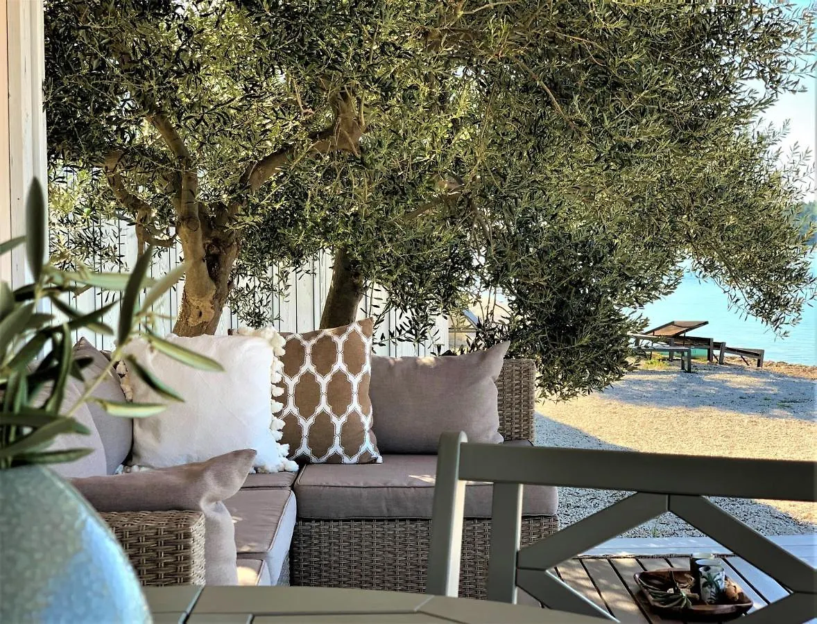 Holiday home Buqez Eco Resort, Beach Villa No.27 Drage